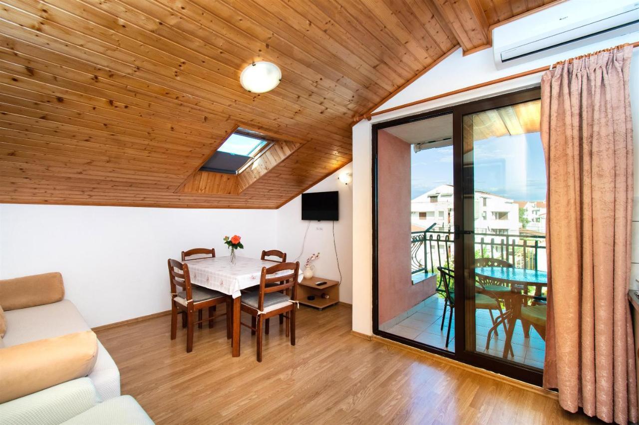 Apartments Green Garden فوديس المظهر الخارجي الصورة
