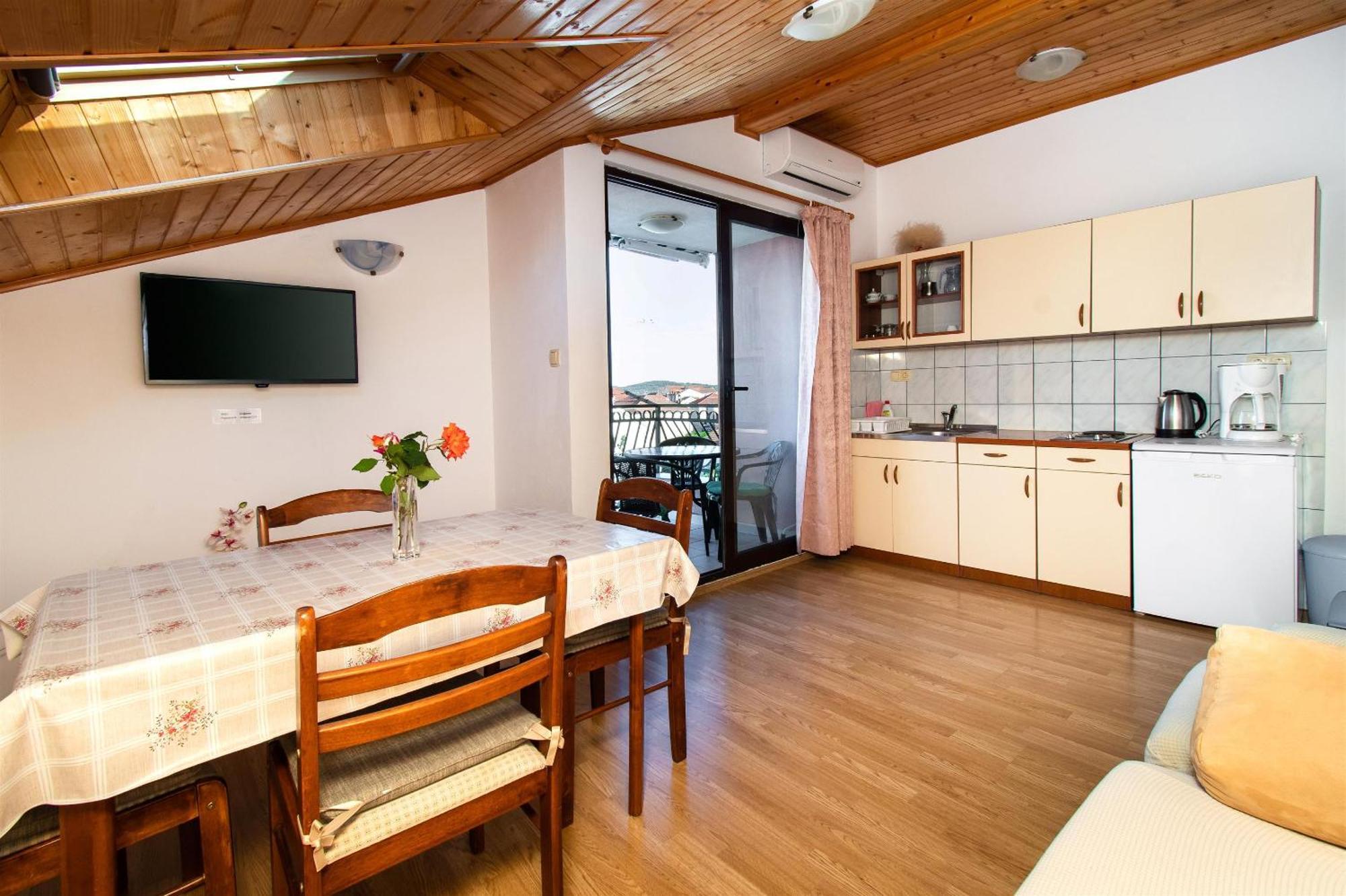 Apartments Green Garden فوديس المظهر الخارجي الصورة