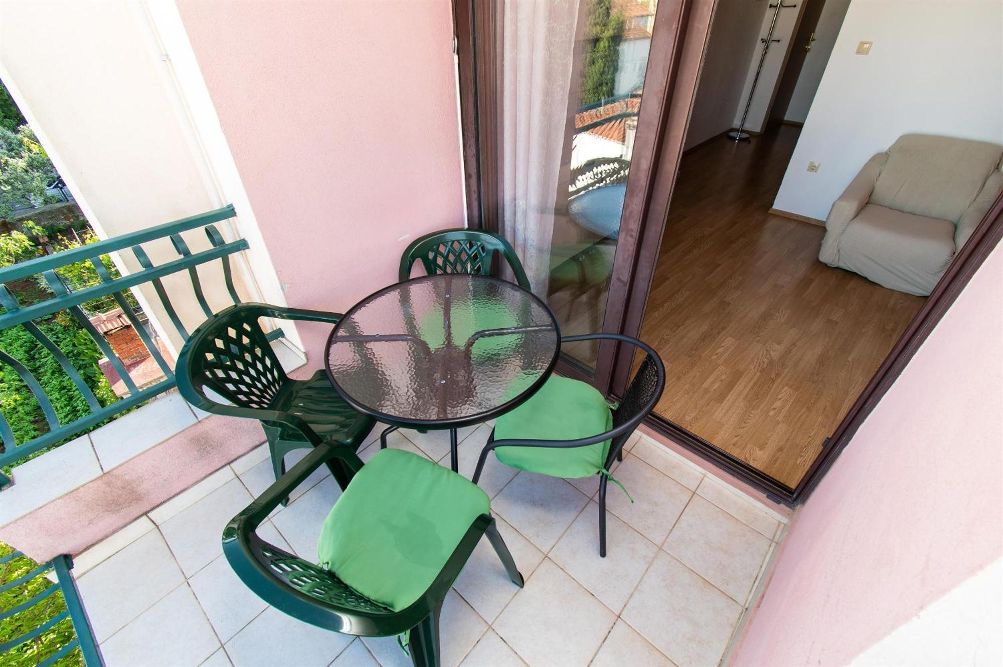 Apartments Green Garden فوديس المظهر الخارجي الصورة