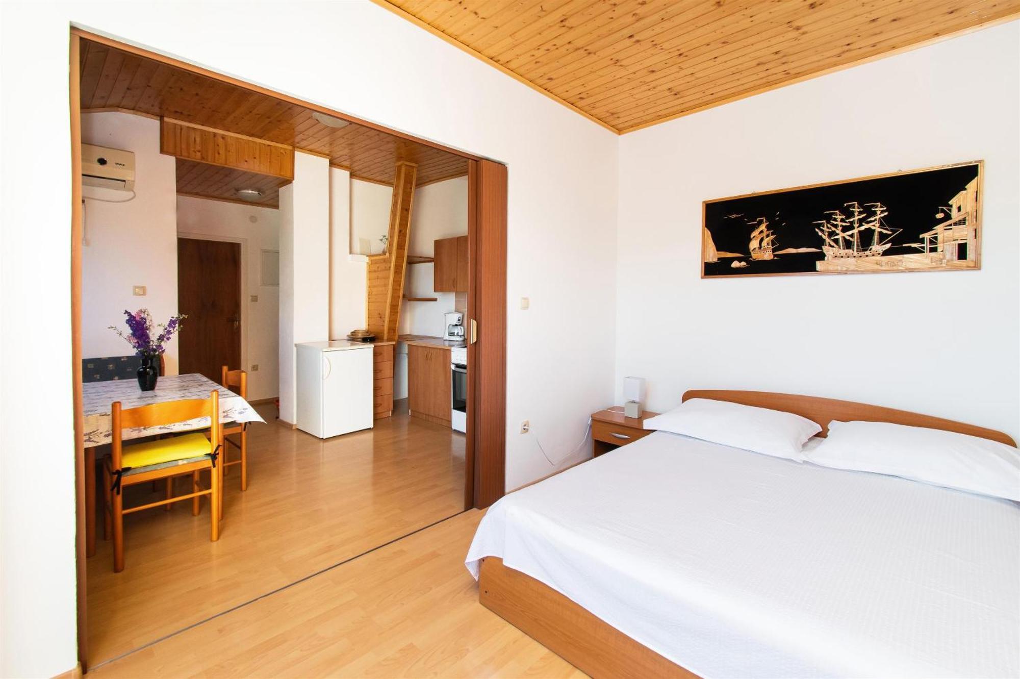 Apartments Green Garden فوديس المظهر الخارجي الصورة