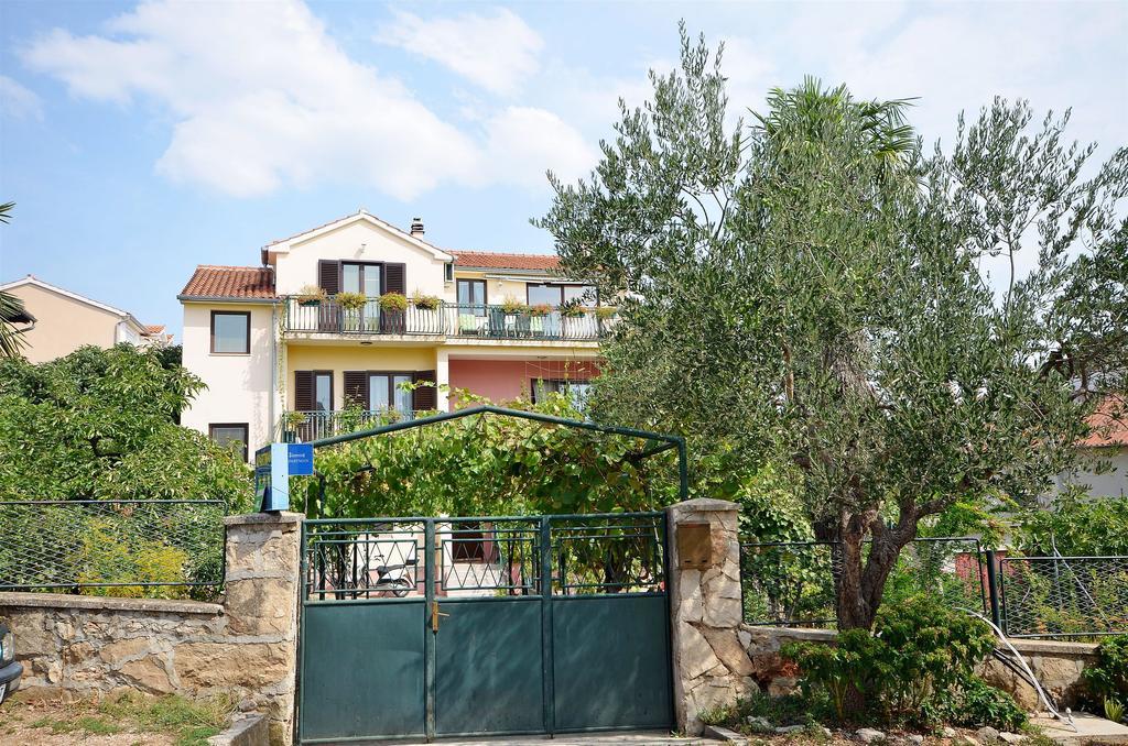 Apartments Green Garden فوديس المظهر الخارجي الصورة